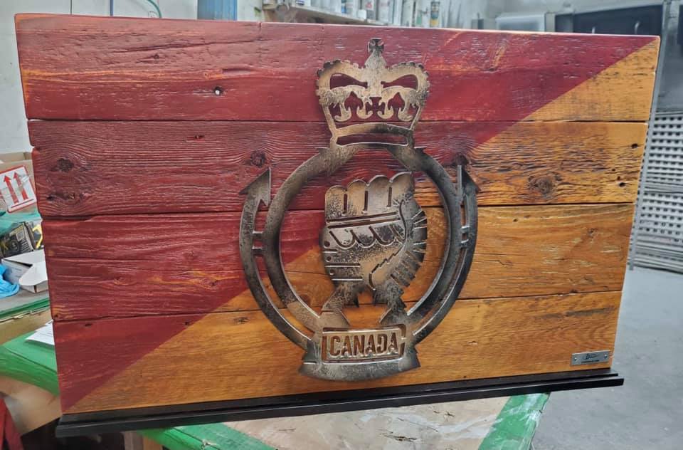Cadre mural corps blindé (rack à coin)